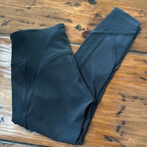 Lululemon Ribbed 7/8 Length Leggings Size 8 High Rise